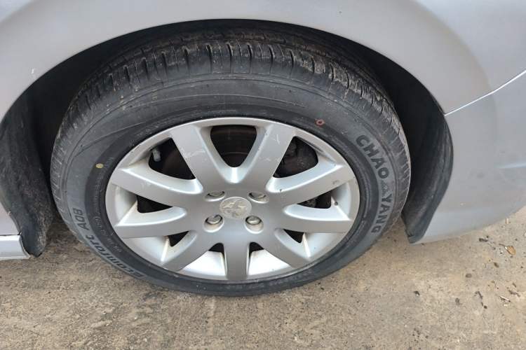 Used Peugeot 308 2012 1.6L Manual YouShang Edition Right Front Wheel Hub