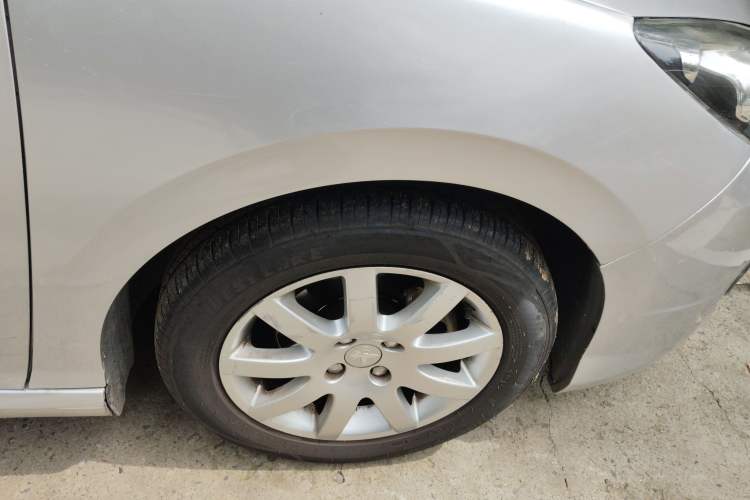 Used Peugeot 308 2012 1.6L Automatic Fashion Edition Right Front Wheel Hub