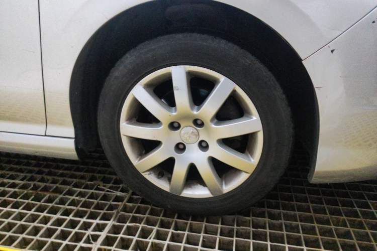 Used Peugeot 308 2012 2.0L Automatic Fashion Edition Right Front Wheel Hub