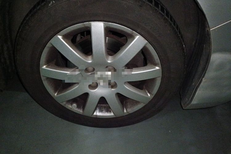 Used Peugeot 308 2012 2.0L Automatic Luxury Version Right Front Wheel Hub
