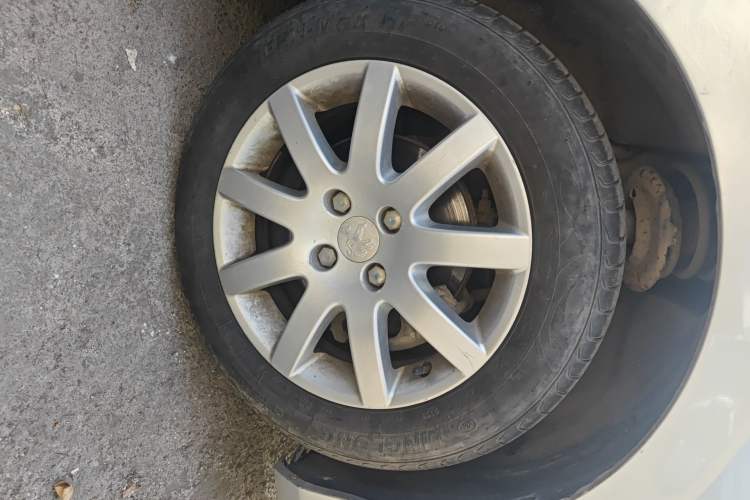 Used Peugeot 308 2012 1.6L Manual Fashion Edition Right Front Wheel Hub