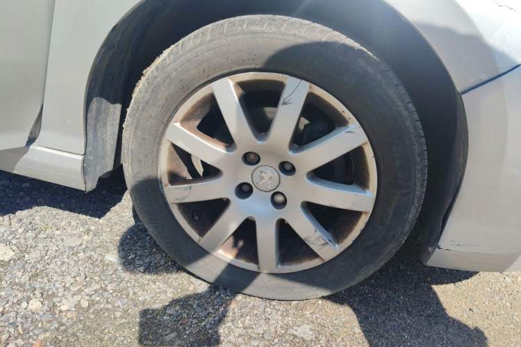 Used Peugeot 308 2012 1.6L Automatic YouShang Model Right Front Wheel Hub