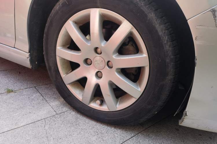 Used Peugeot 308 2012 1.6L Automatic YouShang Model Right Front Wheel Hub