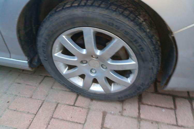 Used Peugeot 308 2012 1.6L Manual Fashion Edition Right Front Wheel Hub
