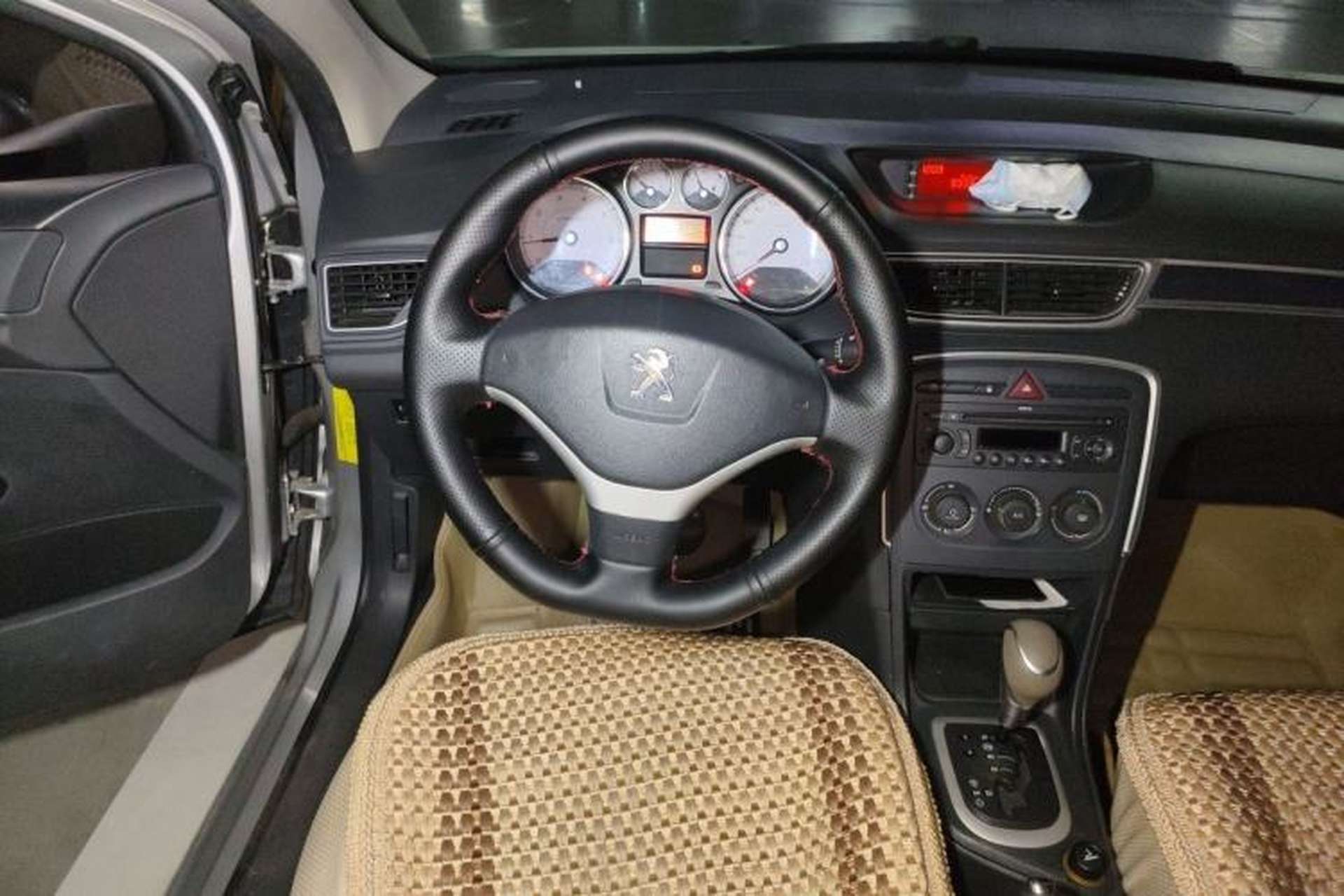 Used Peugeot 308 2012 1.6L Automatic YouShang Model Steering Wheel