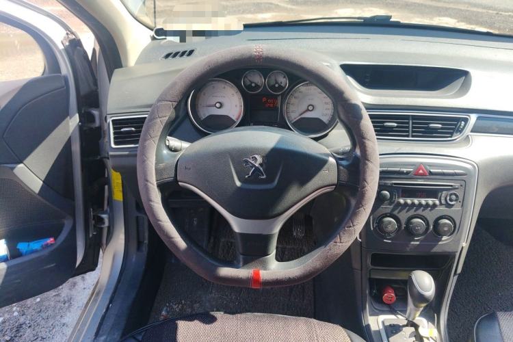Used Peugeot 308 2012 1.6L Automatic YouShang Model Steering Wheel