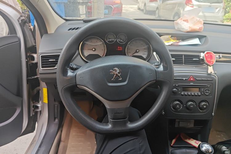 Used Peugeot 308 2012 1.6L Manual YouShang Edition Steering Wheel