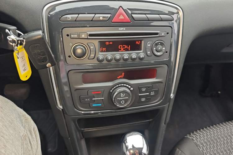 Used Peugeot 308 2012 1.6L Automatic Fashion Edition Audio And AC Panel