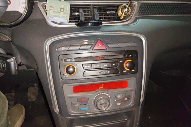 Used Peugeot 308 2012 1.6L Manual Fashion Edition Audio And AC Panel