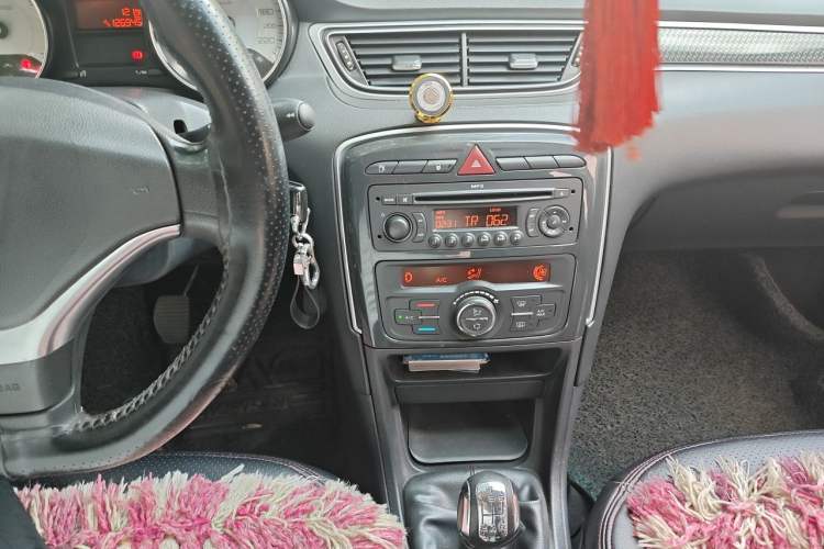 Used Peugeot 308 2012 1.6L Manual Fashion Edition Audio And AC Panel