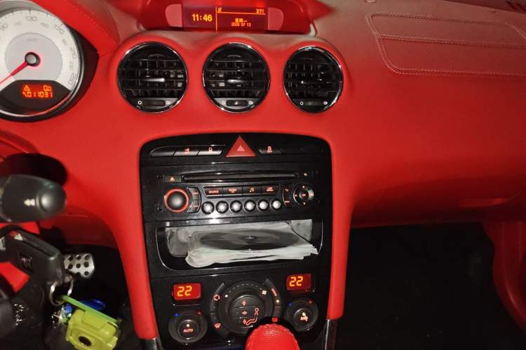 Used Peugeot 308 2012 1.6T CC Fashion Edition Audio And AC Panel
