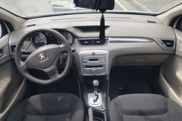 Used Peugeot 308 2012 1.6L Automatic Fashion Edition Center Console