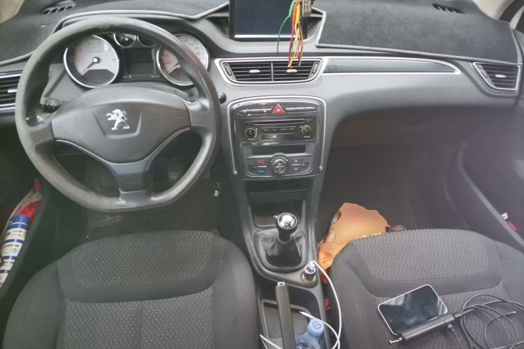 Used Peugeot 308 2012 1.6L Manual Fashion Edition Center Console