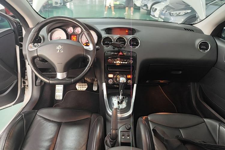 Used Peugeot 308 2012 1.6T CC Luxury Model Center Console