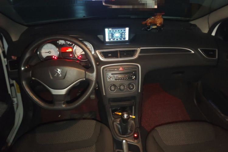 Used Peugeot 308 2012 1.6L Manual Fashion Edition Center Console
