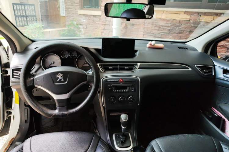 Used Peugeot 308 2012 1.6L Automatic YouShang Model Center Console