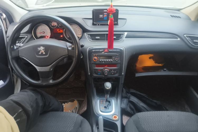 Used Peugeot 308 2012 1.6L Automatic Fashion Edition Center Console
