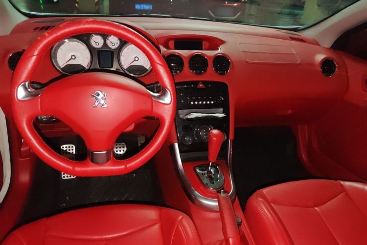 Used Peugeot 308 2012 1.6T CC Fashion Edition Center Console