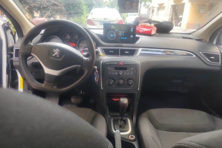 Used Peugeot 308 2012 1.6L Automatic YouShang Model Center Console