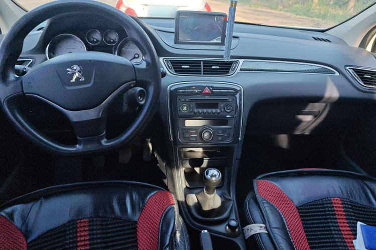 Used Peugeot 308 2012 1.6L Manual YouShang Edition Center Console