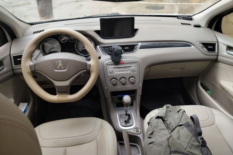 Used Peugeot 308 2012 1.6L Automatic YouShang Model Center Console