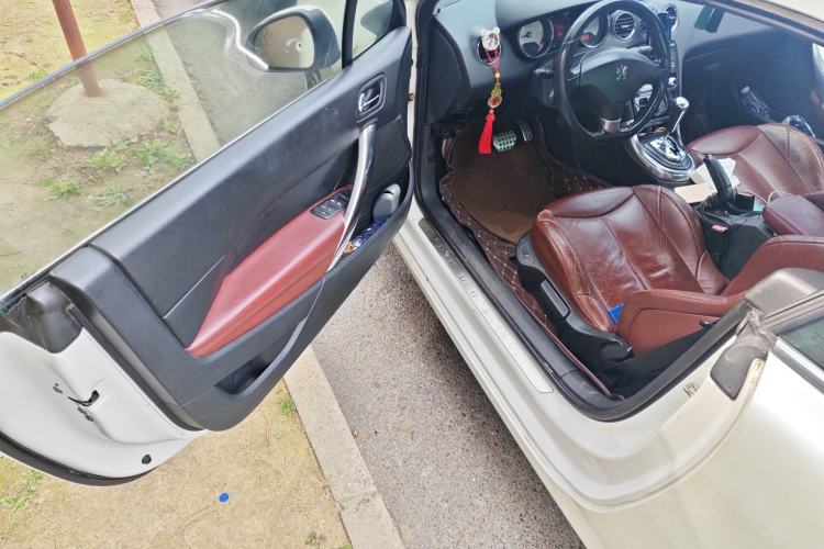 Used Peugeot 308 2012 1.6T CC Fashion Edition Driver Seat