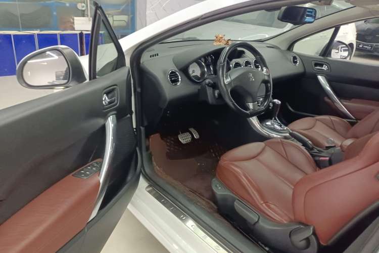 Used Peugeot 308 2012 1.6T CC Fashion Edition Driver Seat