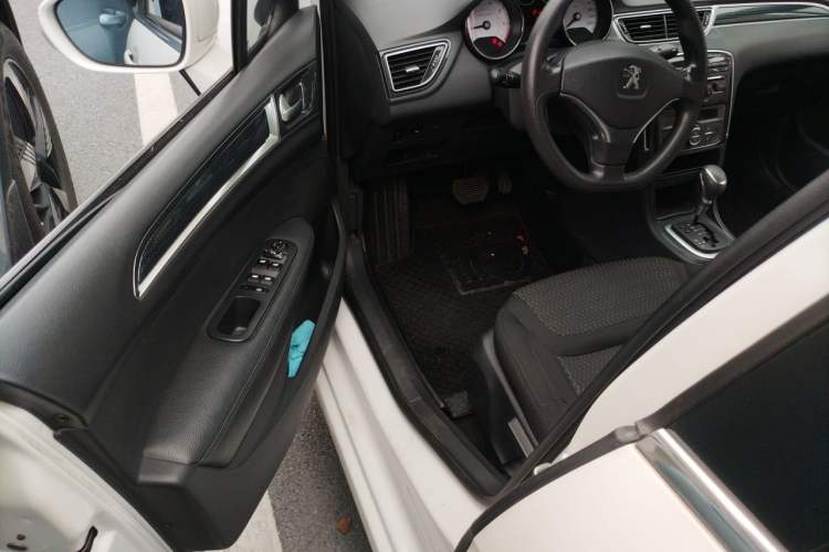 Used Peugeot 308 2012 1.6L Automatic Fashion Edition Driver Seat