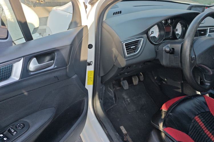 Used Peugeot 308 2012 1.6L Manual YouShang Edition Driver Seat