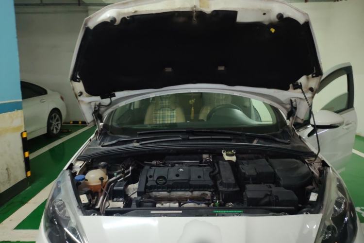 Used Peugeot 308 2012 1.6L Roland Garros Edition Engine Bay
