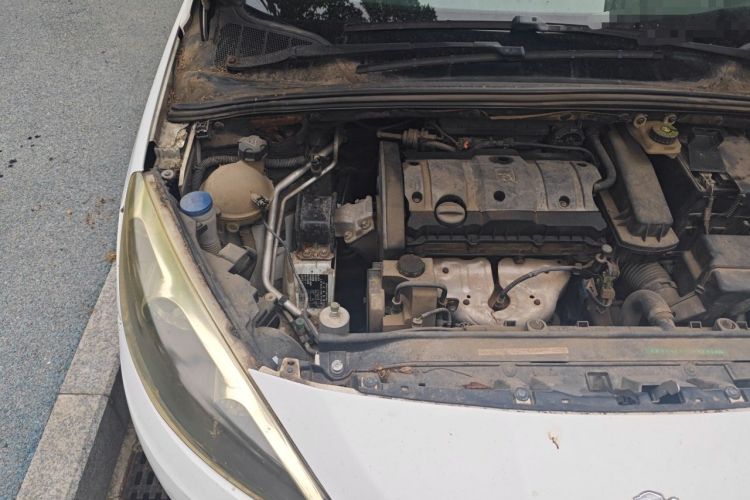 Used Peugeot 308 2012 1.6L Manual YouShang Edition Engine Bay Right