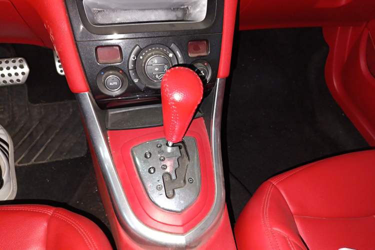 Used Peugeot 308 2012 1.6T CC Fashion Edition Gear Lever