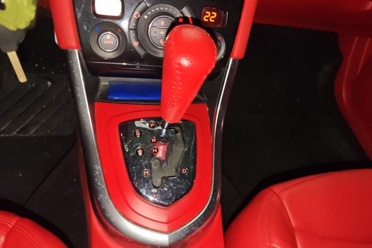 Used Peugeot 308 2012 1.6T CC Fashion Edition Gear Lever