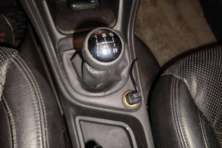 Used Peugeot 308 2012 1.6L Manual Fashion Edition Gear Lever