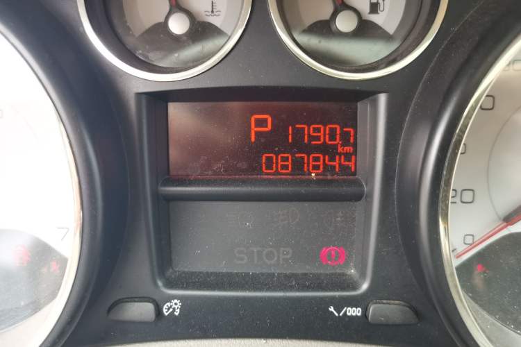 Used Peugeot 308 2012 1.6L Automatic Fashion Edition Odometer Close Up