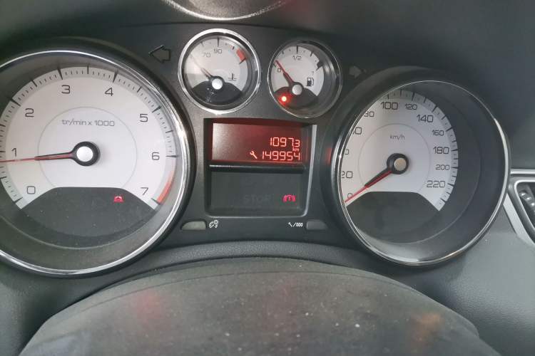 Used Peugeot 308 2012 1.6L Manual Fashion Edition Odometer Close Up
