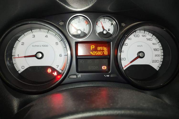 Used Peugeot 308 2012 1.6L Roland Garros Edition Odometer Close Up