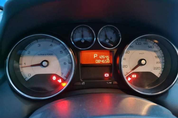 Used Peugeot 308 2012 1.6L Automatic YouShang Model Odometer Close Up