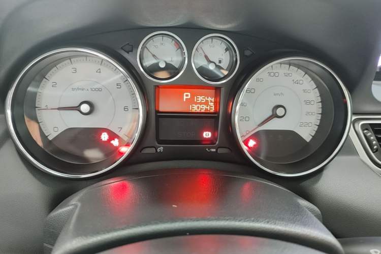 Used Peugeot 308 2012 1.6L Automatic YouShang Model Odometer Close Up