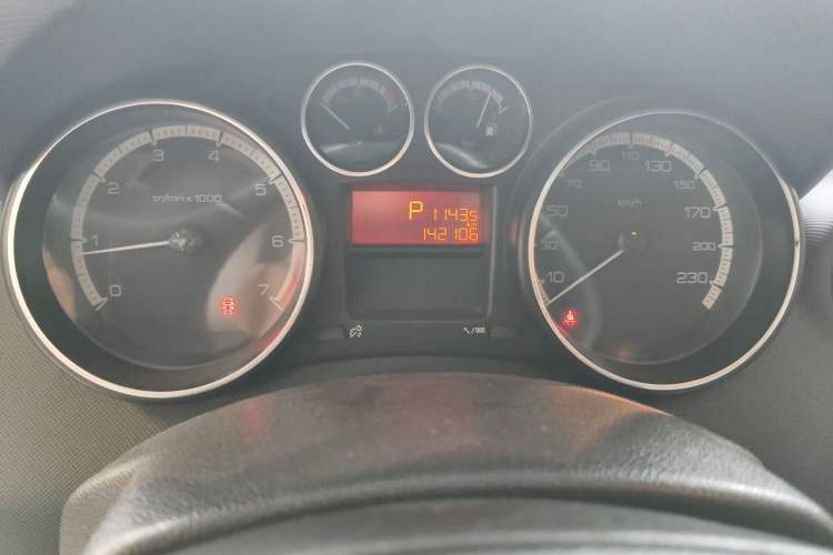 Used Peugeot 308 2012 1.6T SW Fashion Edition Odometer Close Up
