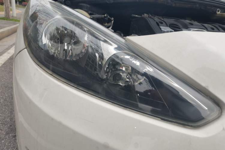 Used Peugeot 308 2012 1.6L Automatic Fashion Edition Right Front Headlight