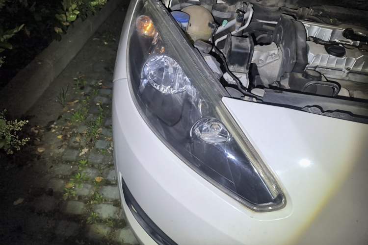 Used Peugeot 308 2012 1.6L Automatic YouShang Model Right Front Headlight