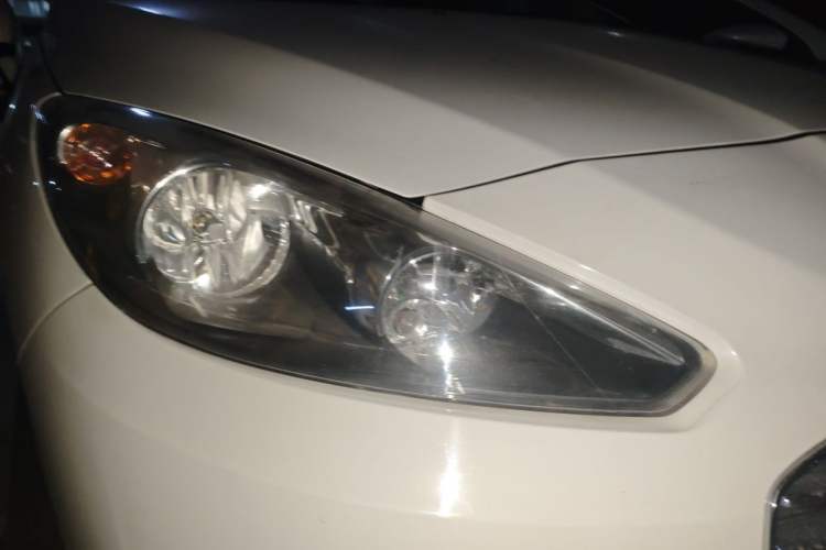 Used Peugeot 308 2012 1.6L Manual Fashion Edition Right Front Headlight