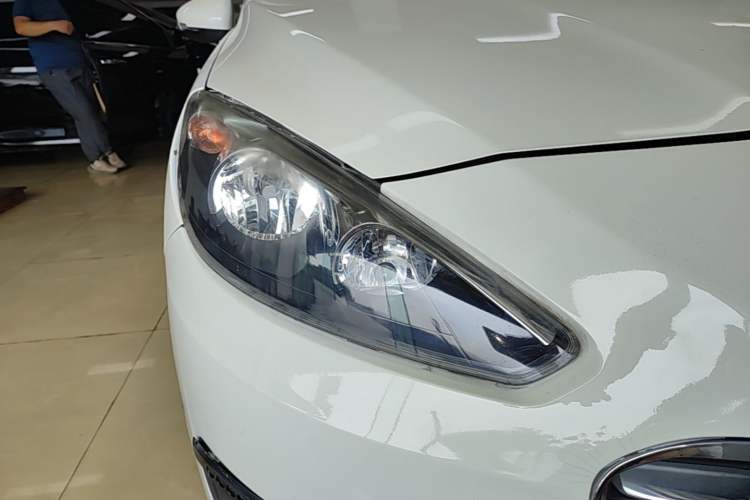 Used Peugeot 308 2012 1.6L Automatic YouShang Model Right Front Headlight