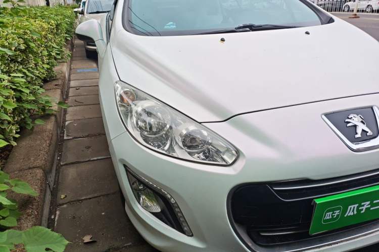 Used Peugeot 308 2012 1.6T CC Fashion Edition Right Front Headlight