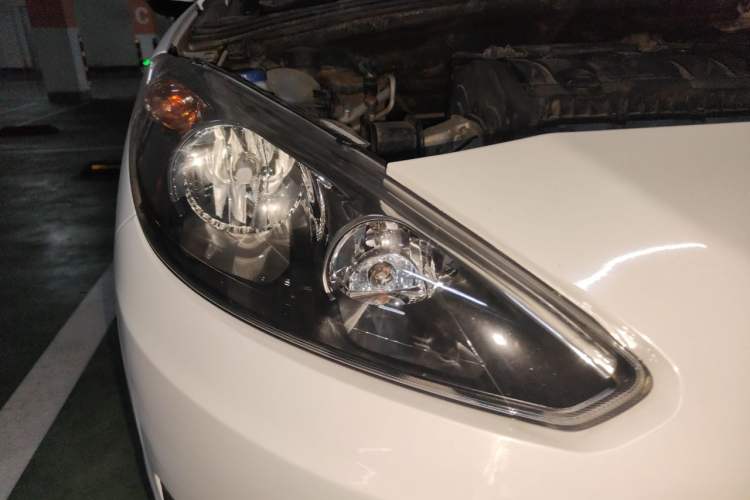 Used Peugeot 308 2012 1.6L Manual Fashion Edition Right Front Headlight