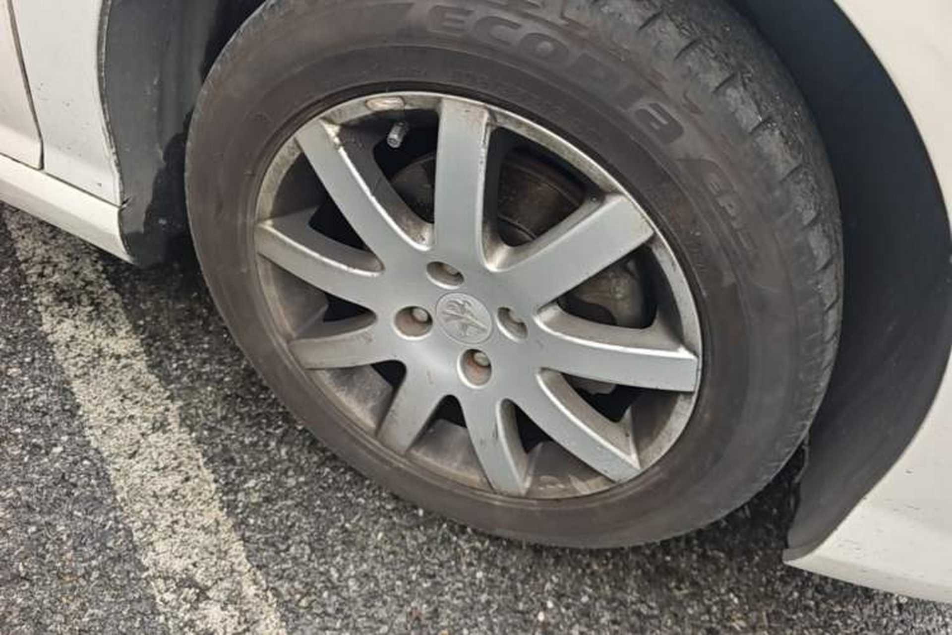 Used Peugeot 308 2012 1.6L Automatic Fashion Edition Right Front Wheel Hub