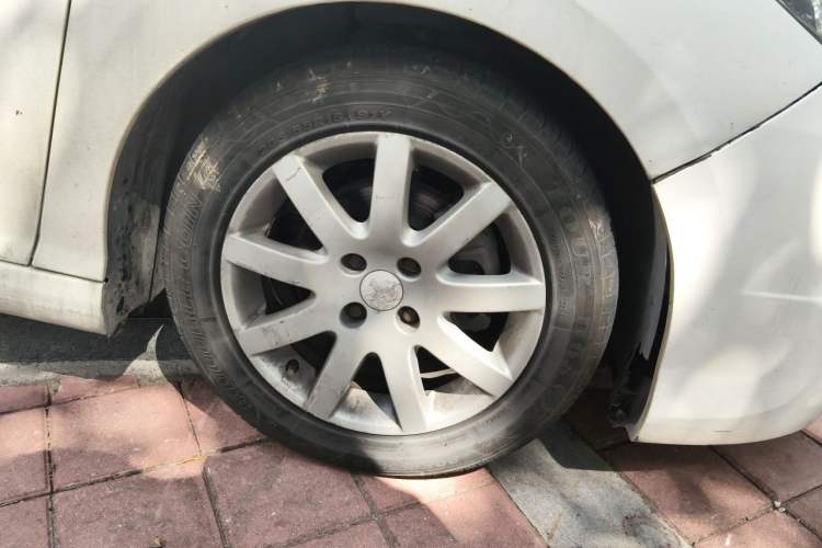 Used Peugeot 308 2012 1.6L Automatic YouShang Model Right Front Wheel Hub