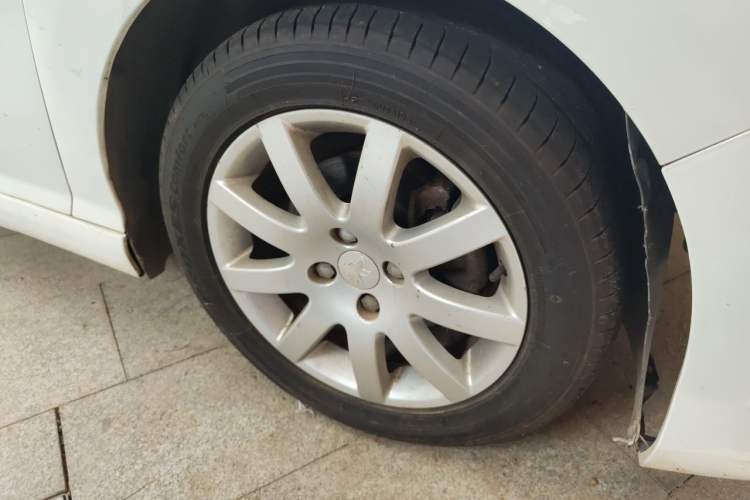 Used Peugeot 308 2012 1.6L Automatic YouShang Model Right Front Wheel Hub