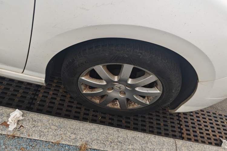 Used Peugeot 308 2012 1.6L Manual YouShang Edition Right Front Wheel Hub
